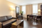 Hotel Hotel NH Danube City wakacje