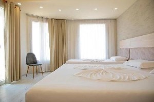 Hotel DYRRAH wakacje