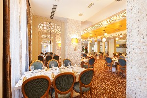 Salini Restaurant 