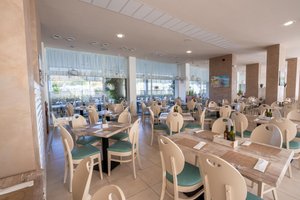 Hotel AQUA NEVIS wakacje