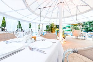 a la carte restaurant 
