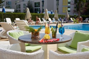 Pool Bar
