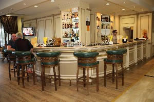 Lobby Bar