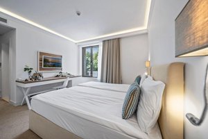 Hotel HVD NYMPHA wakacje