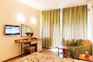 Hotel LJULJAK wakacje