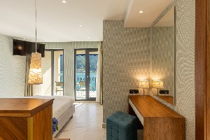 HUMA DELUXE SEA VIEW ROOM