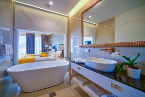 Twin Deluxe Room