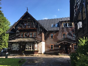 Hotel HOTEL TŘI RŮŽE wakacje