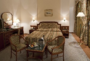 Hotel AMBASSADOR ZLATA HUSA wakacje