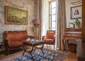 JuniorSuite (CityView, Balcony)