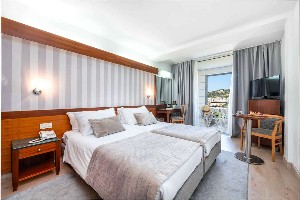 Standard Room with Balcony and Sea View