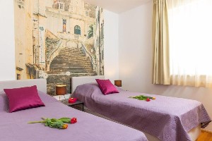 One-Bedroom Apartment with Balcony