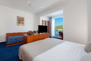 Superior Room with Balcony and Sea View