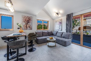 Three bedroom apartment, balcony, sea view