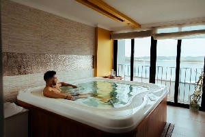 Hotel ILIRIJA wakacje