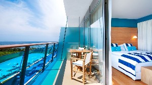 Deluxe Room (SeaView, Balcony)