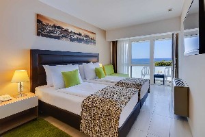 Premium Room (SeaView, Balcony)