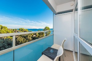 Premium Room (SeaSide, Balcony)