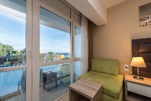 Premium Room (SeaSide, Balcony)