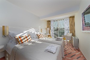 Single Use Room with Garden View, French Balcony