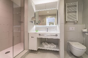 Large Room (SeaView, FrenchBalcony)