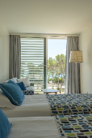 Room (GardenView, Balcony)