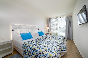 Room (SeaView, FrenchBalcony)