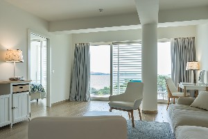 Superior Suite (SeaView, Balcony)