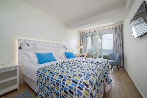 Room (SeaView, Balcony)