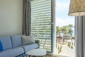 FamilyRoom (GardenView, FrenchBalcony)