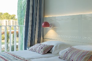 Double Room + 1 Courtyard/Park View 