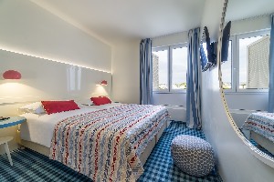 Single Room for two adults