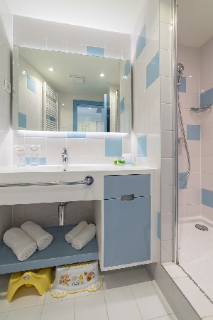 Single Room for two adults