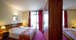 2 ConnectingRooms FamilyRoom (GardenView, Balcony)