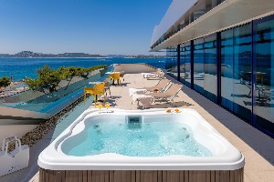 Grand Suite (SeaView, Private Jacuzzi Terrace)
