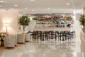 Lobby Bar