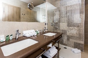 Premium Room Bathroom