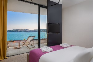 Comfort Room (SeaView, Balcony)