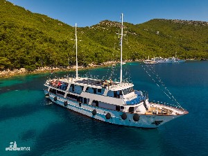 Hotel REJS Szmaragdowe wyspy (T3) - statek kategorii Premium wakacje