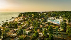 Hotel AMINESS PLANET CAMPING MARAVEA RESORT- HH PREMIUM VILLAGE wakacje