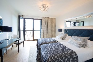 Deluxe Room (SeaView)