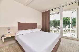 Hotel MEDITERAN PLAVA LAGUNA wakacje