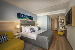 Premium triple room, balcony