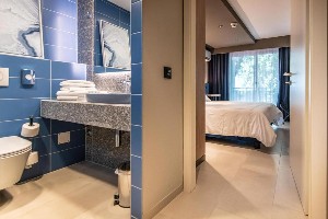 One-Bedroom Apartment with Balcony (4 Adults) 