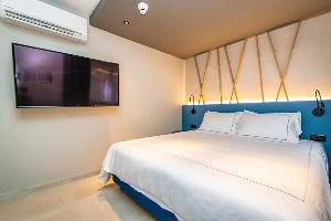 One-Bedroom Apartment with Sea View