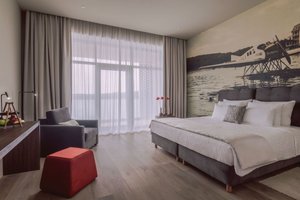 Deluxe Room (SeaView, Balcony)