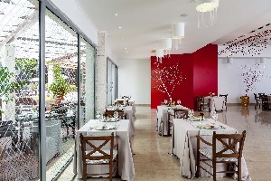 Hotel CORAL PLAVA LAGUNA wakacje