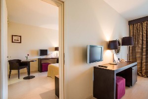 2 ConnectingRooms Classic Room (Balcony)