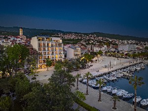 Hotel AMINESS YOUNIQUE NARRIVI wakacje