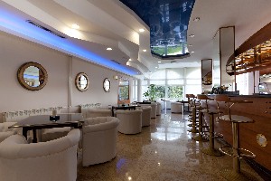 Lobby bar